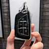 Gm Service Guy Cadillac keycase shell for XT5 XT4 XT6 CT5 CT6 XTS car key bag with keychain, black protective key cover.