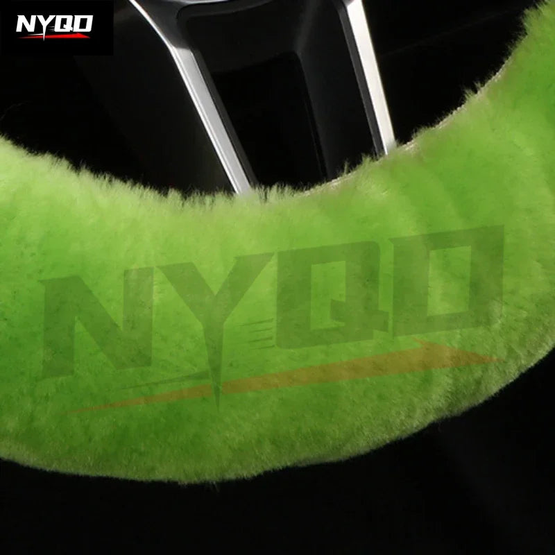 Plush Wool Steering Wheel Cover, Cartoon Frog Short Fur Car Wheel Protector, Fits 35–42 cm (13.8–16.5 in) FanzyMarket