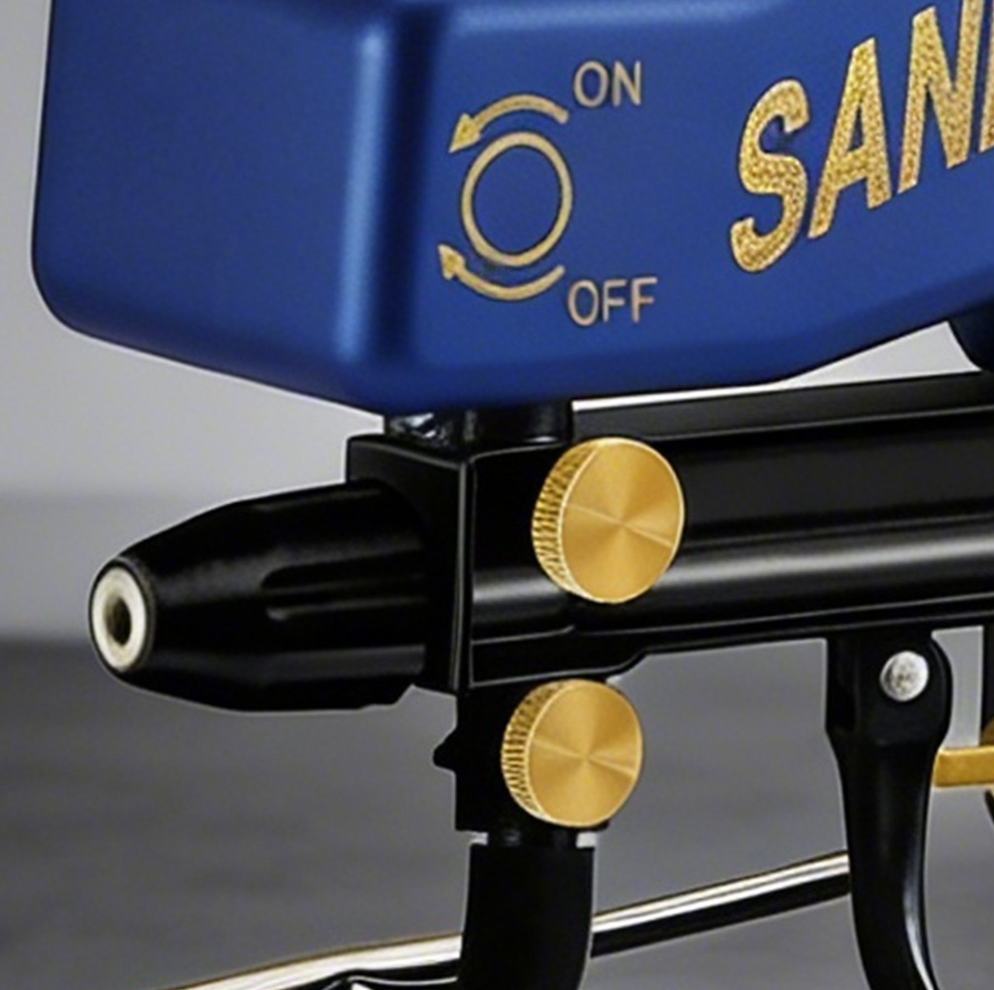 Professional Dual-Feed Sandblaster Gun Kit - 150 PSI with Ceramic Tip & 18oz Hopper (AS118-2) Pro Air Tools