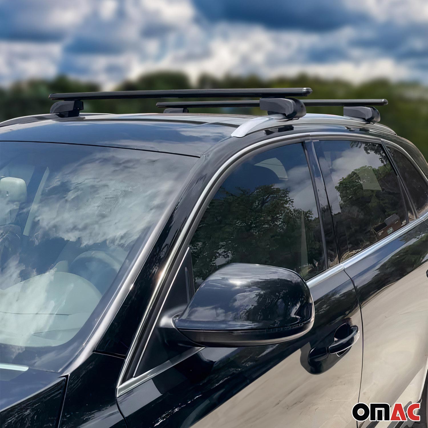 OMAC USA 2015-2020 Cadillac Escalade Roof Rack Cross Bars Black, flush-mounted roof rails, close-up detail