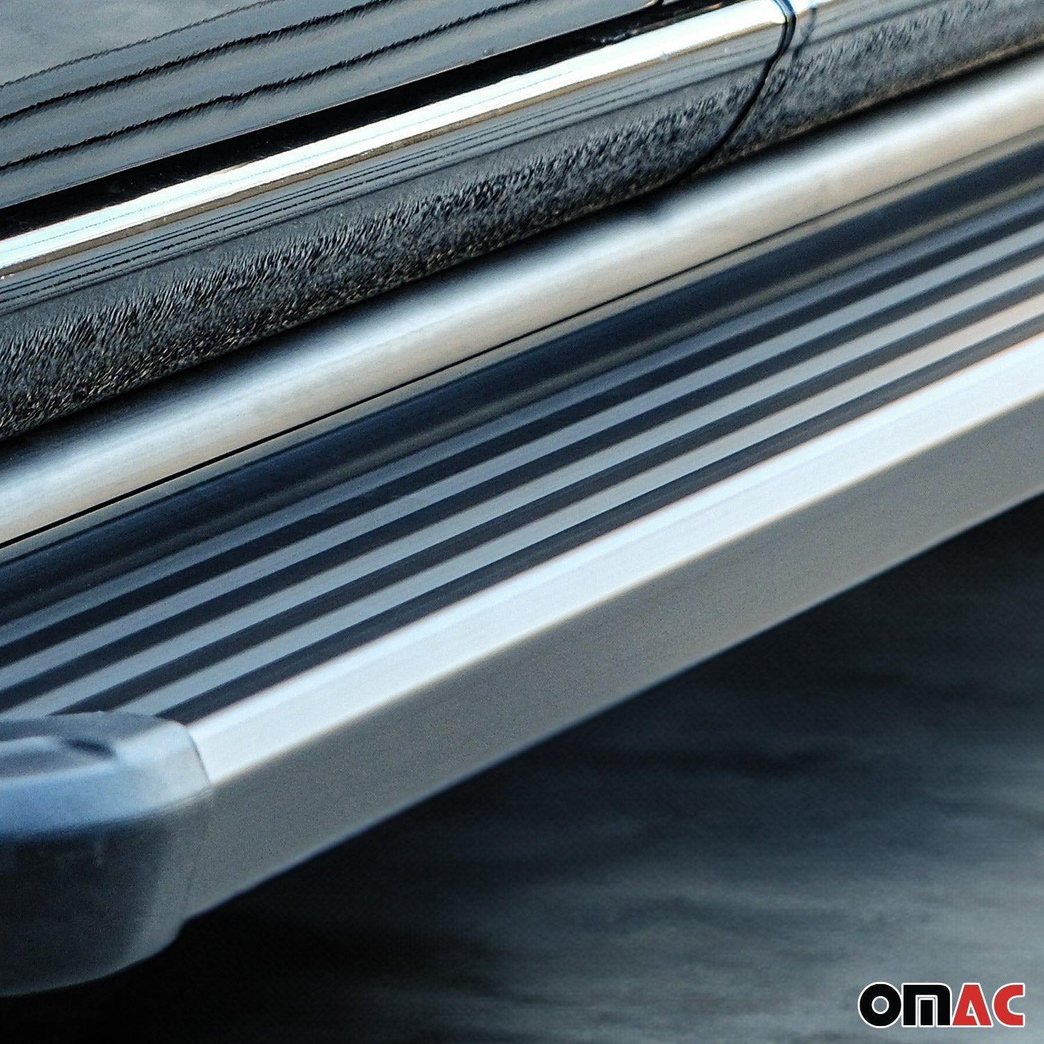 OMAC USA 2019-2026 Chevrolet Silverado / GMC Sierra 1500 Double Cab Crew Cab Side Step, running boards, top view
