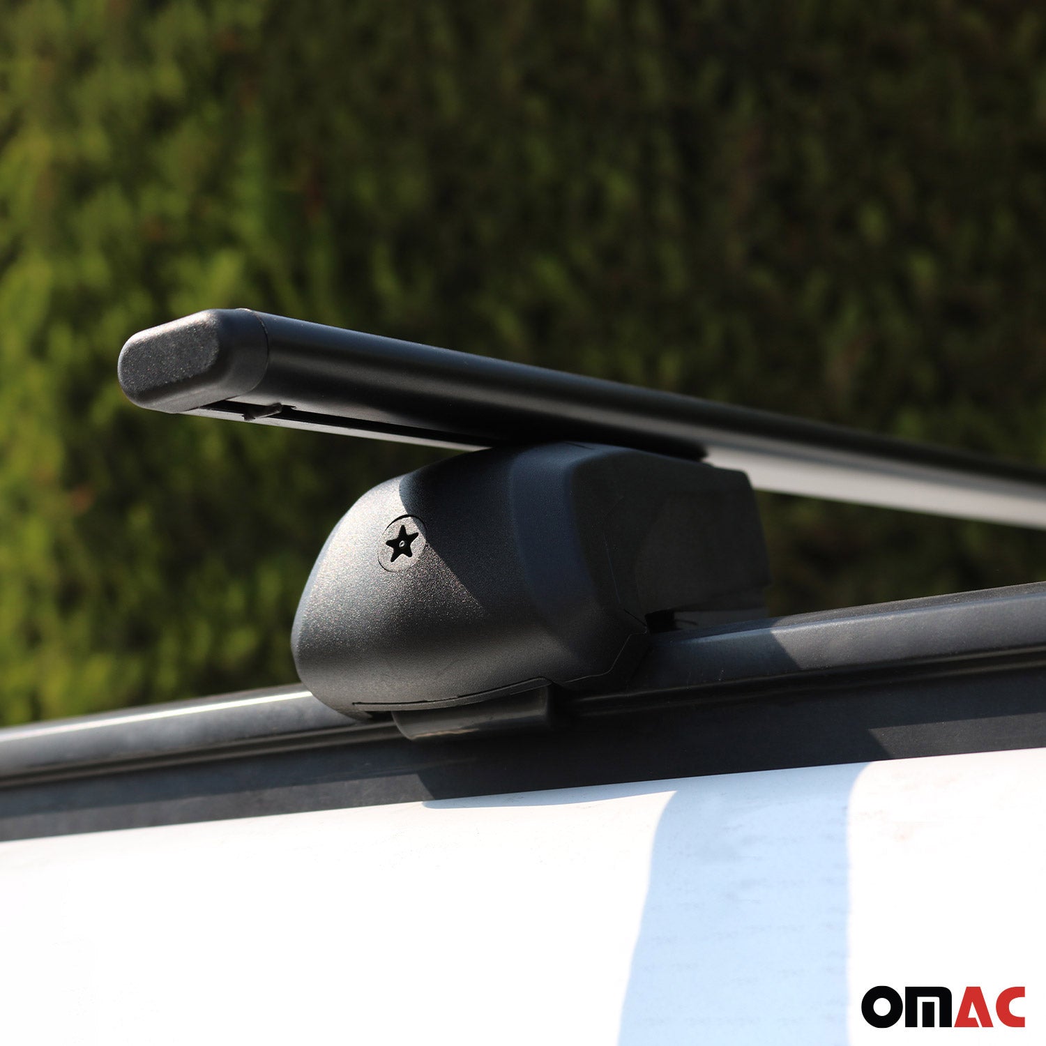 OMAC USA 2018-2020 Buick Regal TourX Roof Rack Cross Bars Black, flush-mounted roof rails, further detail